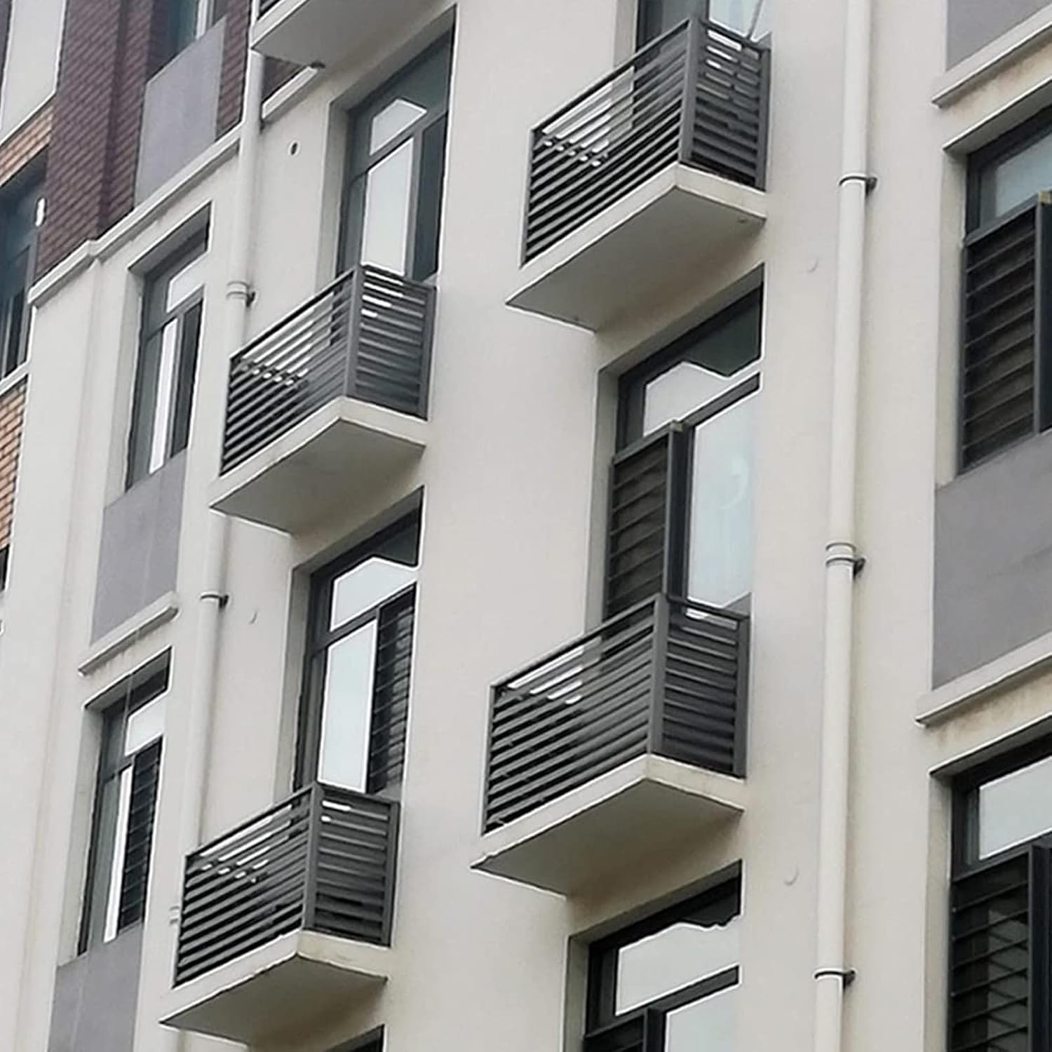 GENERIC Bâche Robuste En Aluminium Pour Climatiseur Et Clôture D'intimité Pour Unités Extérieures Design à Persiennes Avec étagère Pour Plantes Pour Balcon Et Jardin – Blanc 100 X 70 X 50 Cm