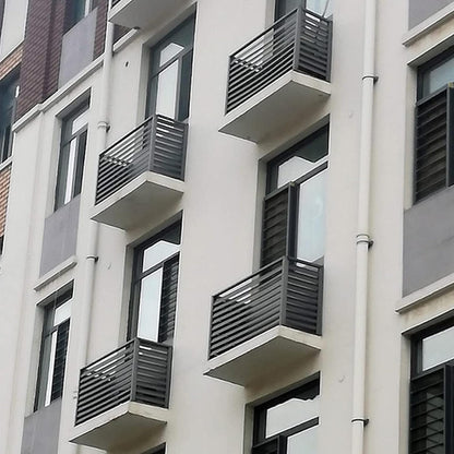 GENERIC Bâche Robuste En Aluminium Pour Climatiseur Et Clôture D'intimité Pour Unités Extérieures Design à Persiennes Avec étagère Pour Plantes Pour Balcon Et Jardin – Blanc 100 X 70 X 50 Cm